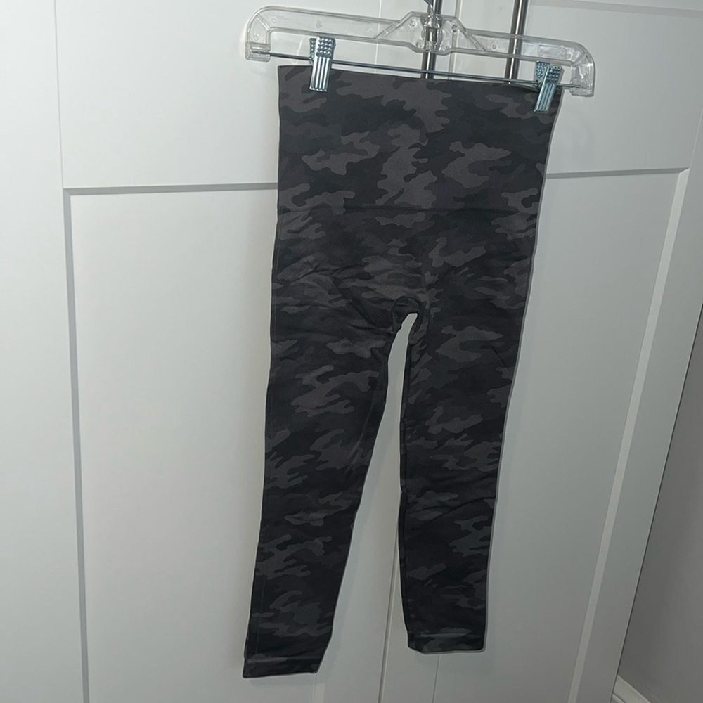 Spanx Camo Legging - Grey Size Small